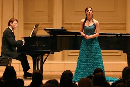 Laurie Rubin, mezzo soprano; David Wilkinson, piano