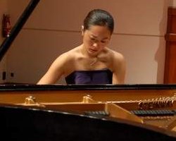 Pauline Yang, piano
