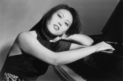 Makiko Hirata, piano